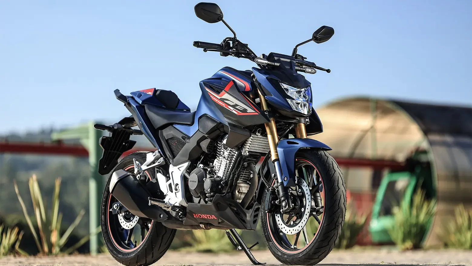 CB 300F Twister S - foto 2