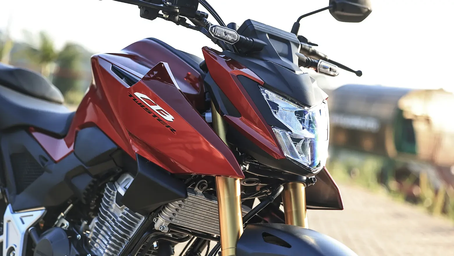 CB 300F Twister - foto 7